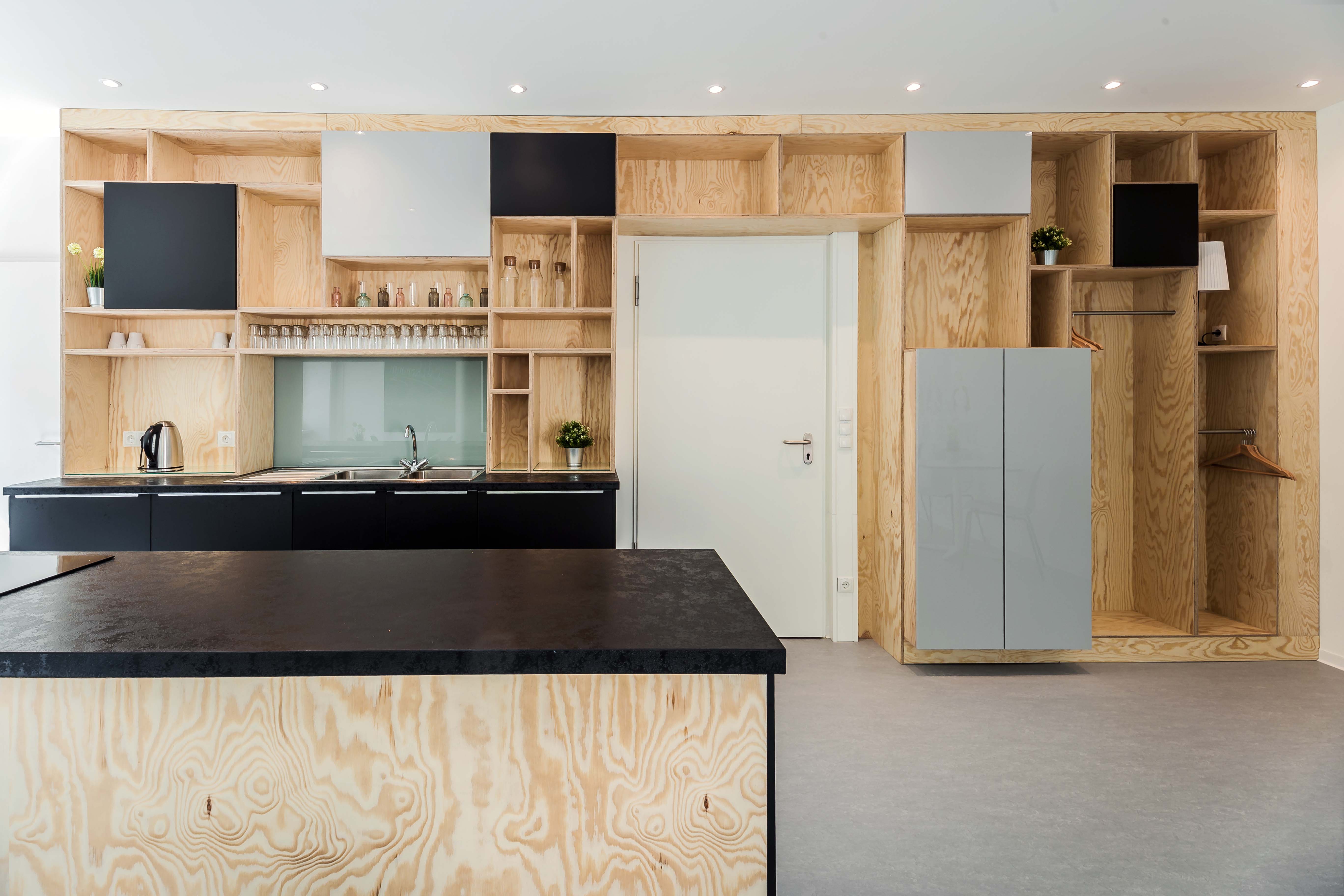 Bildungszentrum Dreieins Kaulsdorf Berlin – Café als offener Begegnungsort im Bestand